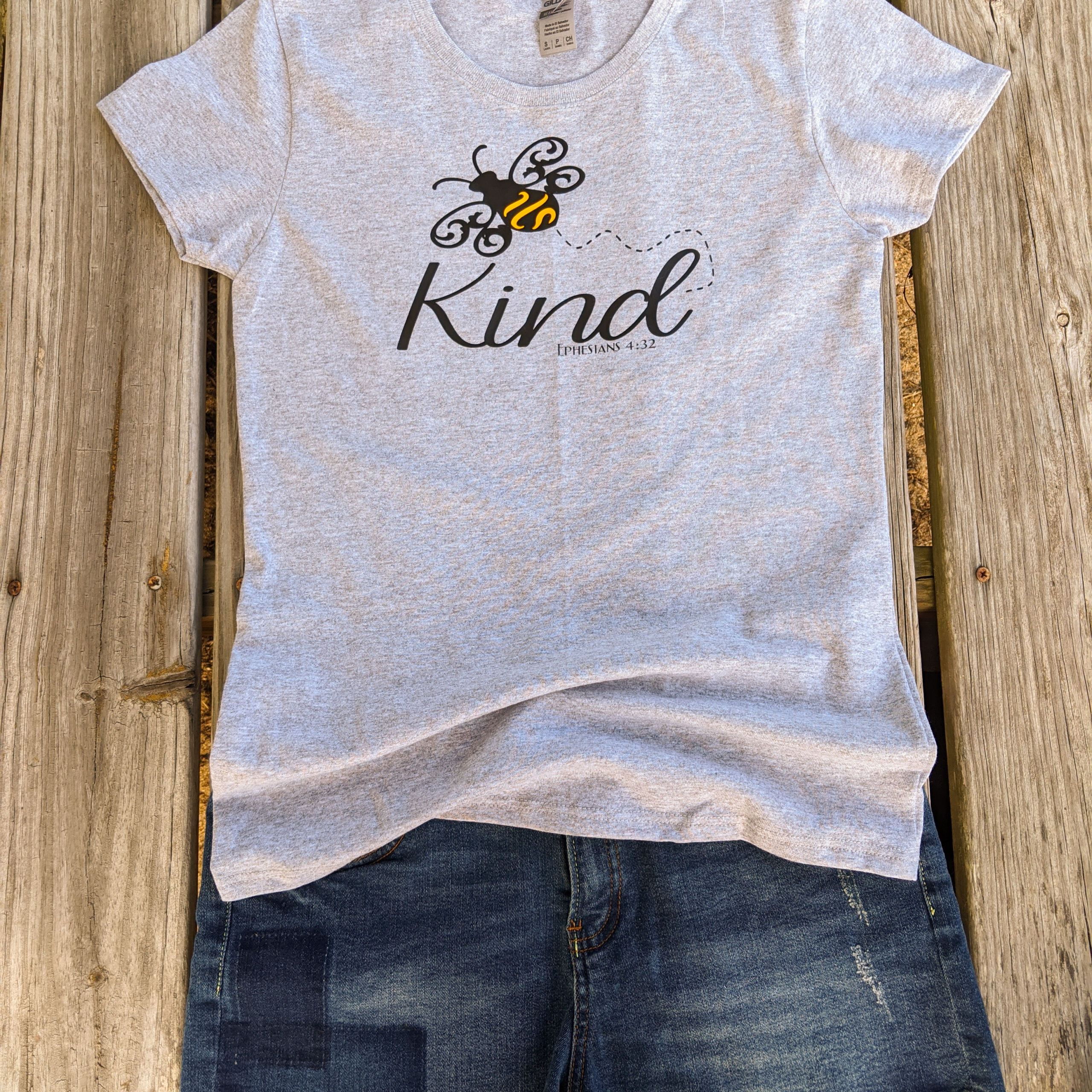 Bee Kind Shirt – Southern Cuddlebugs